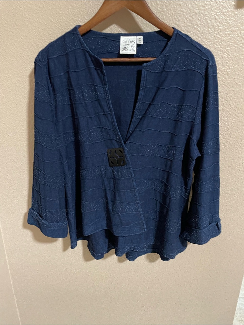 Parsley & Sage Navy Textured V-Neck Button Top